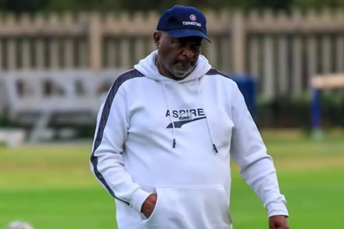 70 Yaşındaki Teknik Direktör Jomo Sano, 32 Yıldır Aynı Takımda