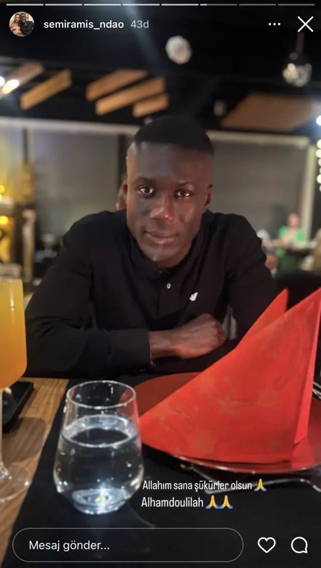 Ndao'nun eşi sosyal medyada paylaşım yaparken