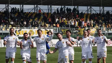 Aliağa Futbol ve Adanaspor maçından bir kare