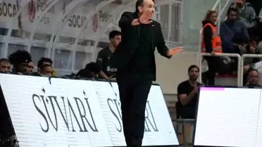 Maçın kritik anlarından bir fotoğraf