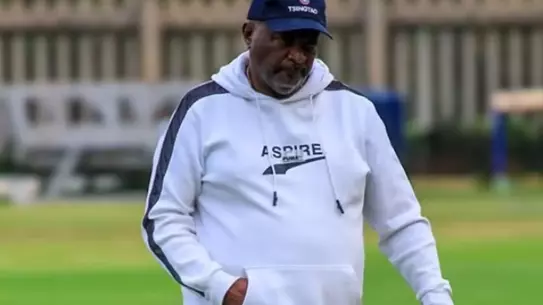 Jomo Sano tribünlerde