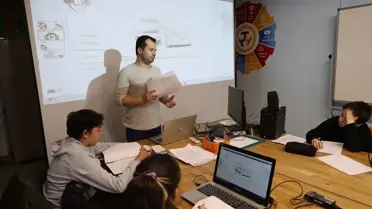 Öğrencilerin robotik proje çalışması