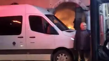 Bursa’nın 156 Yıllık Tarihi Binasında Çıkan Yangın Kontrol Altına Alındı