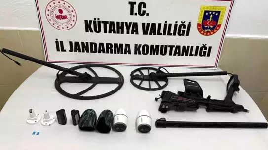 Kütahya’da Jandarma Kaçak Kazı Operasyonu: Dedektör Ele Geçirildi