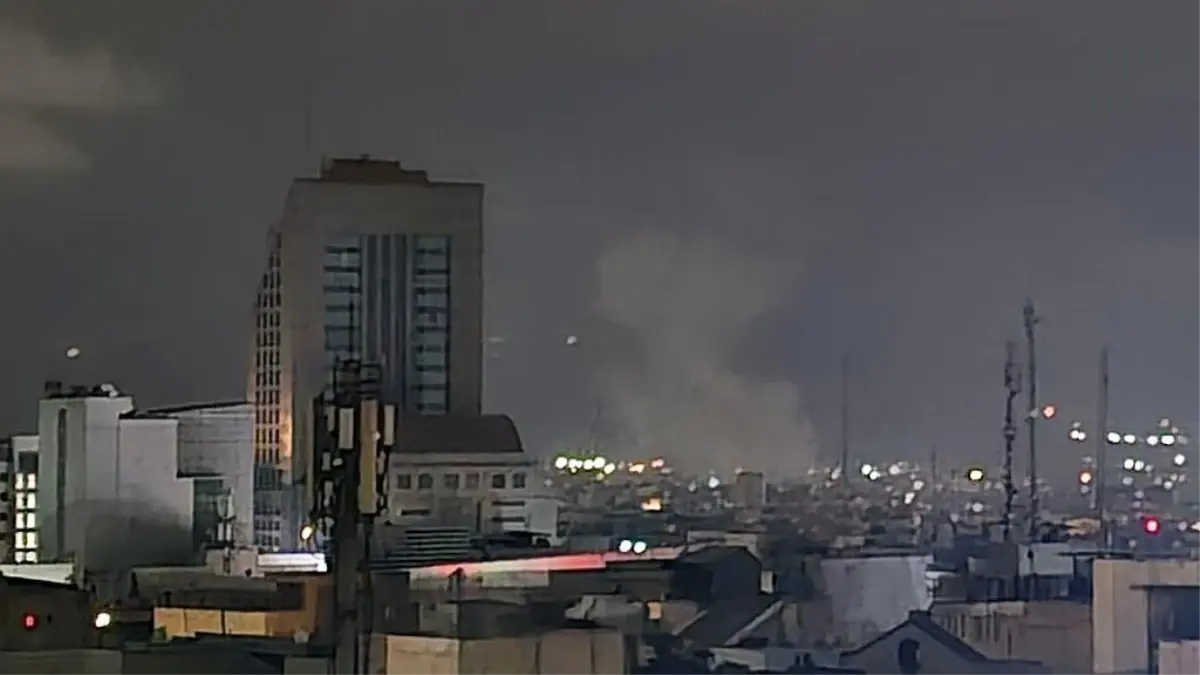 İran, ABD'nin Görüşme İddialarını Reddi ve Pakistan'ın Arabuluculuğunu Onayladı