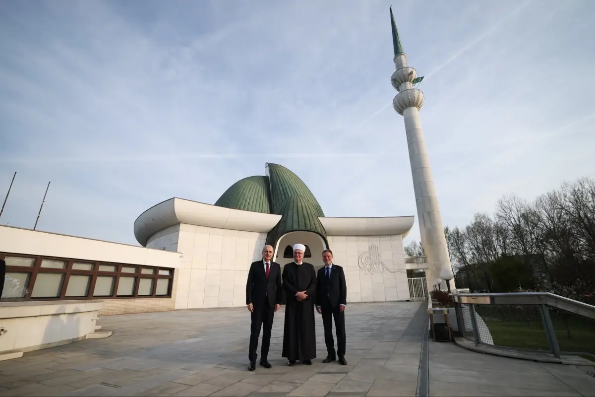 TBMM Başkanı Kurtulmuş, Zagreb'de Ayasofya Temalı Sergiyi Açtı