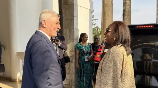 Bakan Bolat ve Oduwole'nin görüşme anı