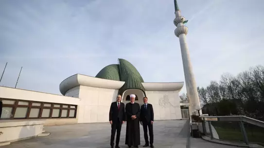 TBMM Başkanı Kurtulmuş, Zagreb'de Ayasofya Temalı Sergiyi Açtı