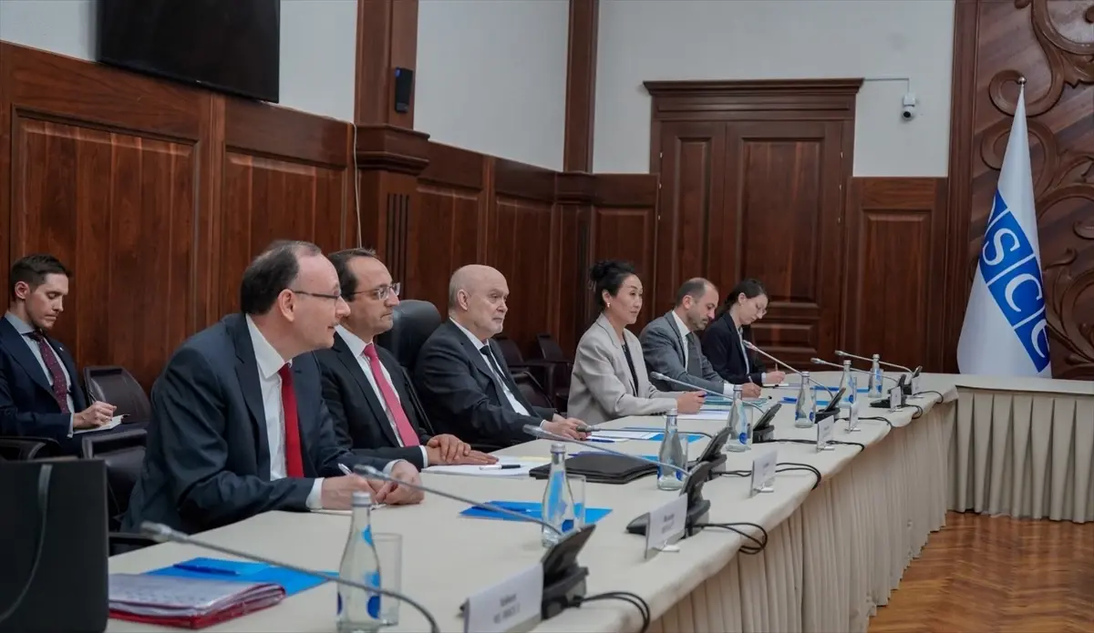 Kırgız Dışişleri Bakanı Kulubayev ve AGİT Genel Sekreteri Sinirlioğlu'ndan Stratejik İşbirliği Vurgusu