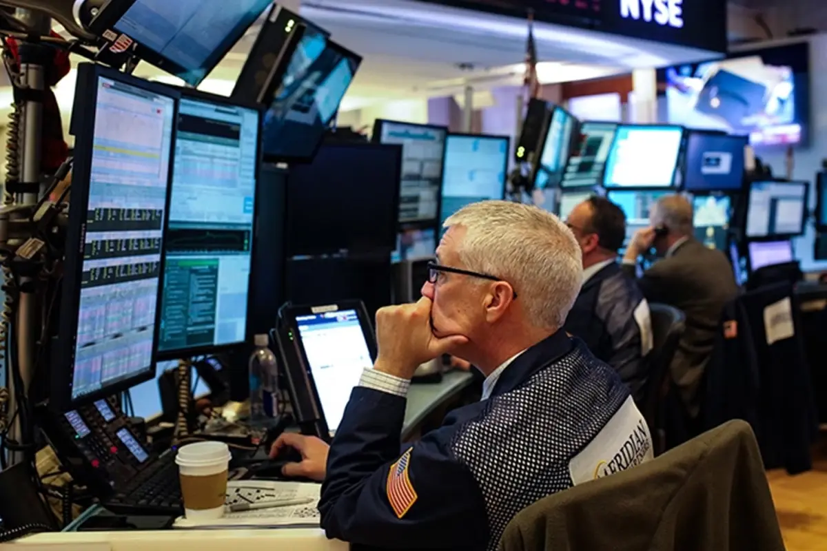 Trump’ın Savaş Sonu İddiaları Piyasaları Sarsıyor: Altın ve Petrol Dalgalanıyor