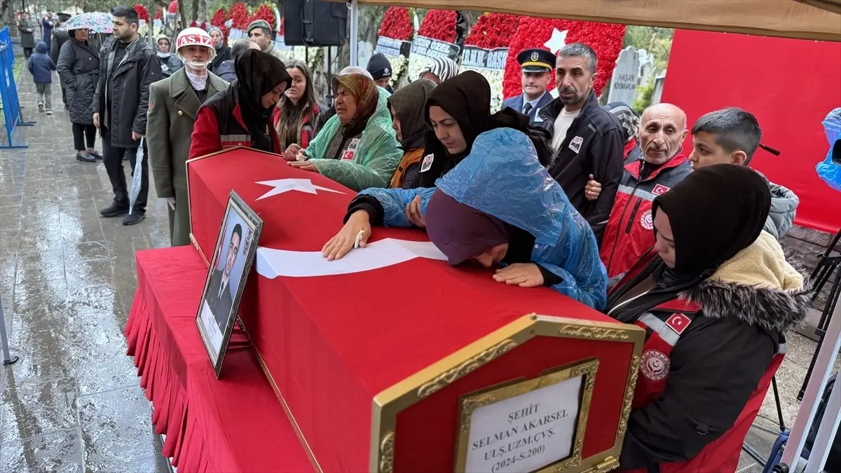 Konya’da Şehit Uzman Çavuş Selman Akarsel’e Veda: Ağrı’daki Askeri Araç Kazası Sonrası Son Yolculuk
