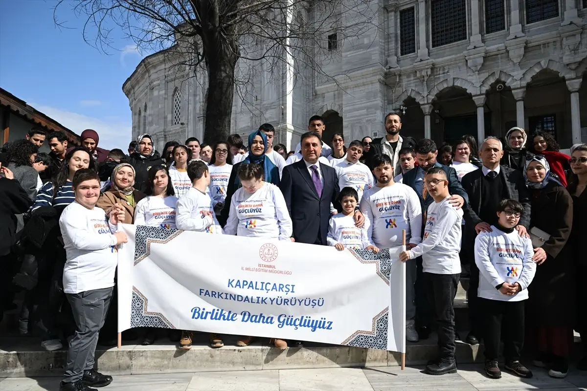 İstanbul’da Down Sendromlu Bireyler İçin Farkındalık Yürüyüşü Binlerce Katılımcıyı Buluştu