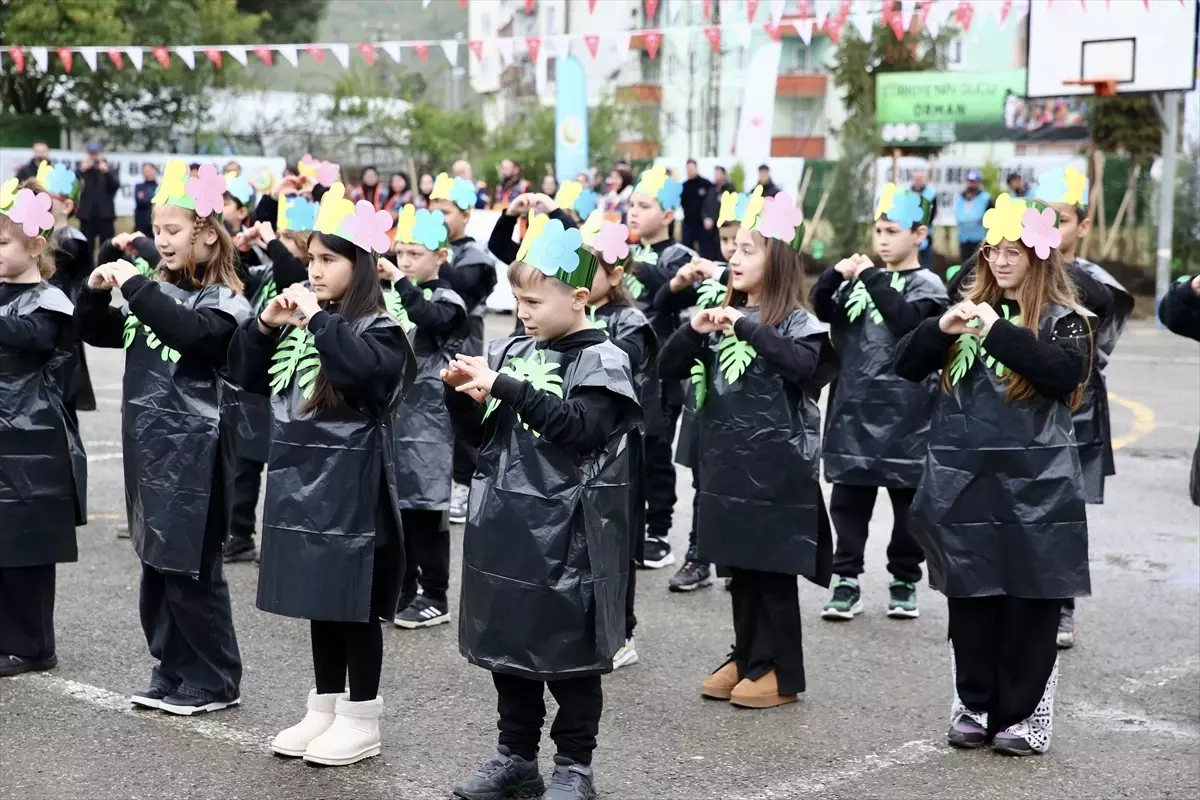 Giresun’da Dünya Ormancılık Günü’nde Binlerce Fidan Yeşile Döndü