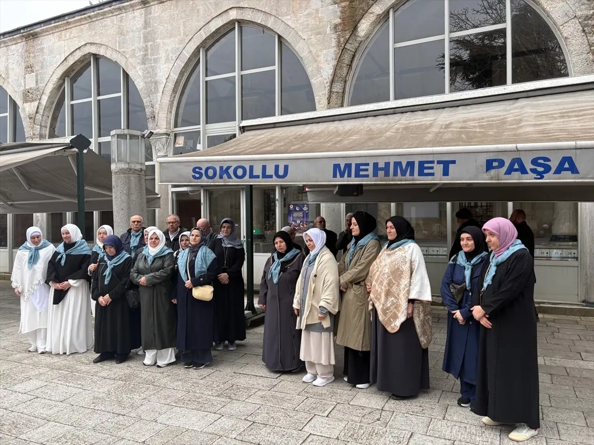 Lüleburgaz’dan Umre Yolculuğu: 35 Kişilik Kafile Kutsal Topraklara Çıktı