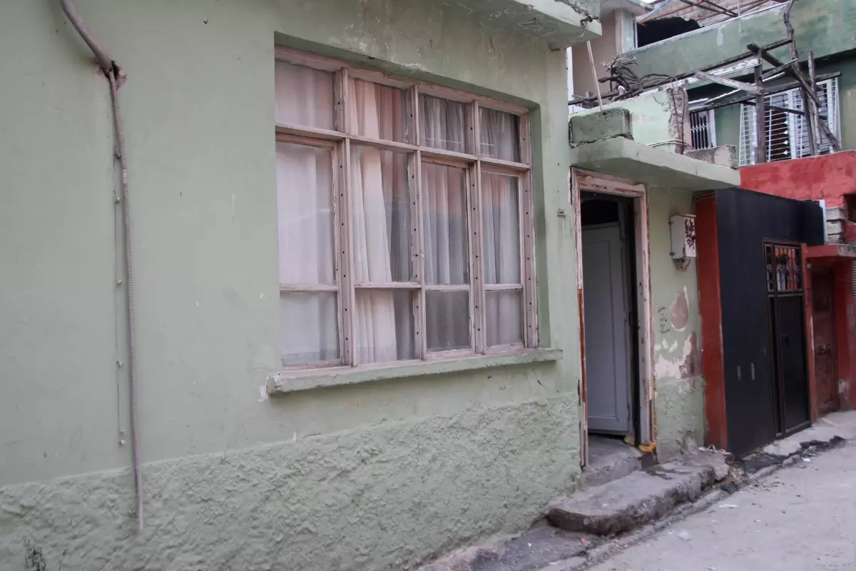 Adana’da Silikon Maskeli Saldırganlar Aileyi Hedef Aldı