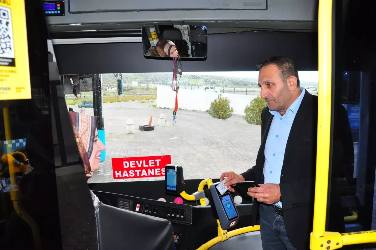 Soma’nın İlk Kadın Otobüs Şoförü Derda Aktaş’ın İlham Verici Başarısı