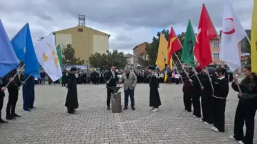 Nevruz ateşi etrafında sema döndürülürken