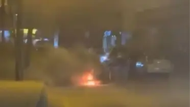 Yangın sonrası söndürülmüş otomobil