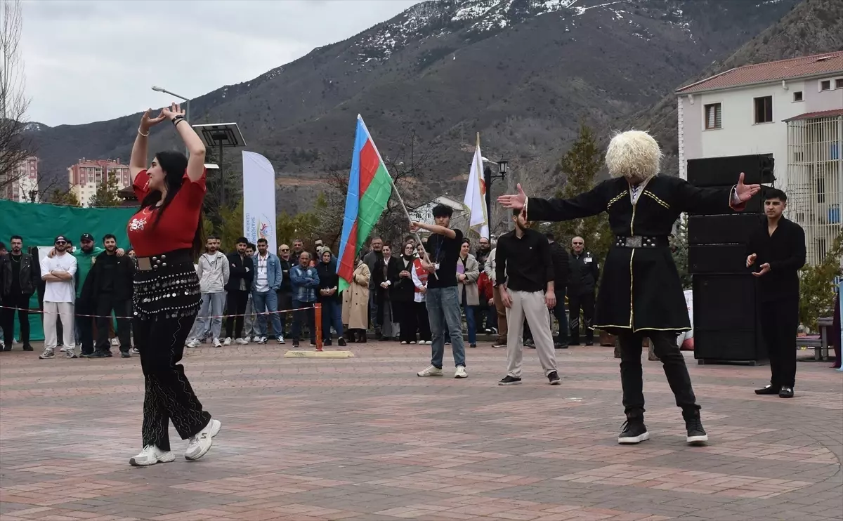 Gümüşhane Üniversitesi'nde Nevruz Coşkusu: Şiir ve Oyunlarla Dolu Bir Gün