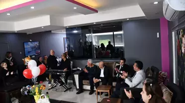 Dörtyol’da Down sendromlu genç Gökhan’ın doğum günü kutlaması