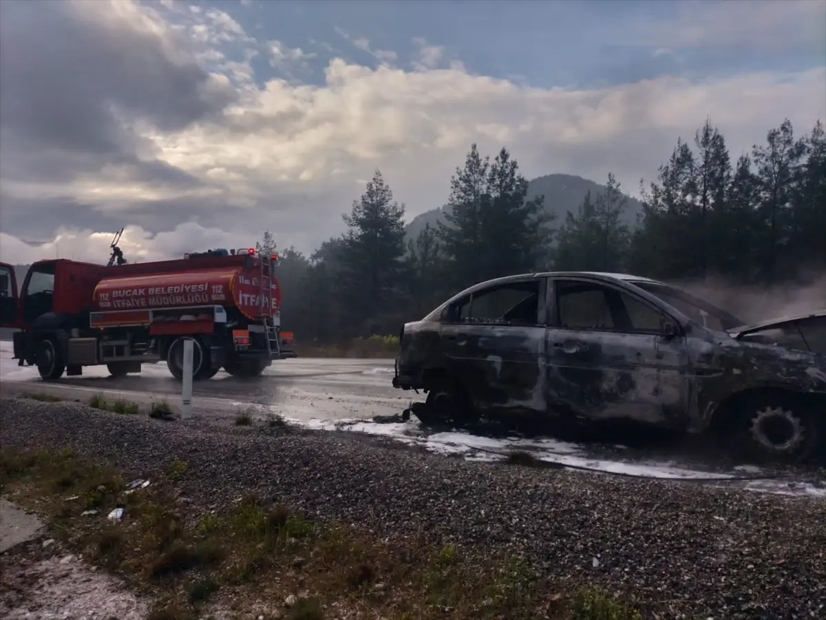 Burdur’un Bucak İlçesinde Otomobil Yangını Kontrol Altına Alındı