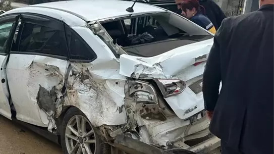 Kaza sonrası otomobilin hasar görüntüsü