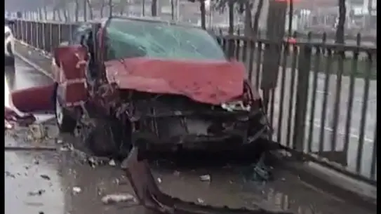 Kazadan etkilenen otomobil ve tır