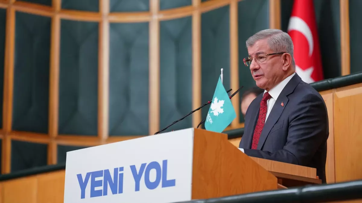 Davutoğlu, ABD-İsrail Çatışmasında Türkiye’nin Ara Buluculuk Rolüne Dikkat Çekti