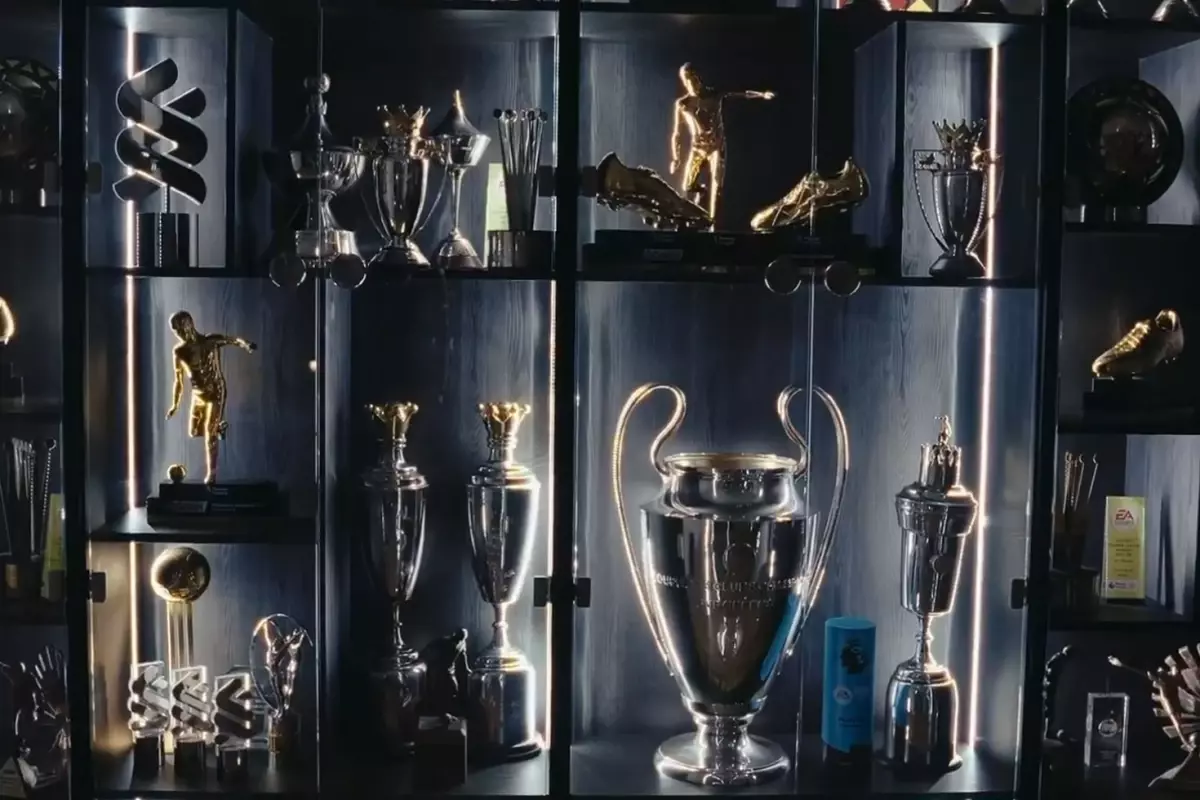 Mohamed Salah'ın Liverpool'dan Ayrılışını Resmen Duyurdu: Duygusal Veda ve Yeni Dönem Başlıyor