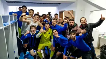 Karacabey Belediyespor'un gol sevinci