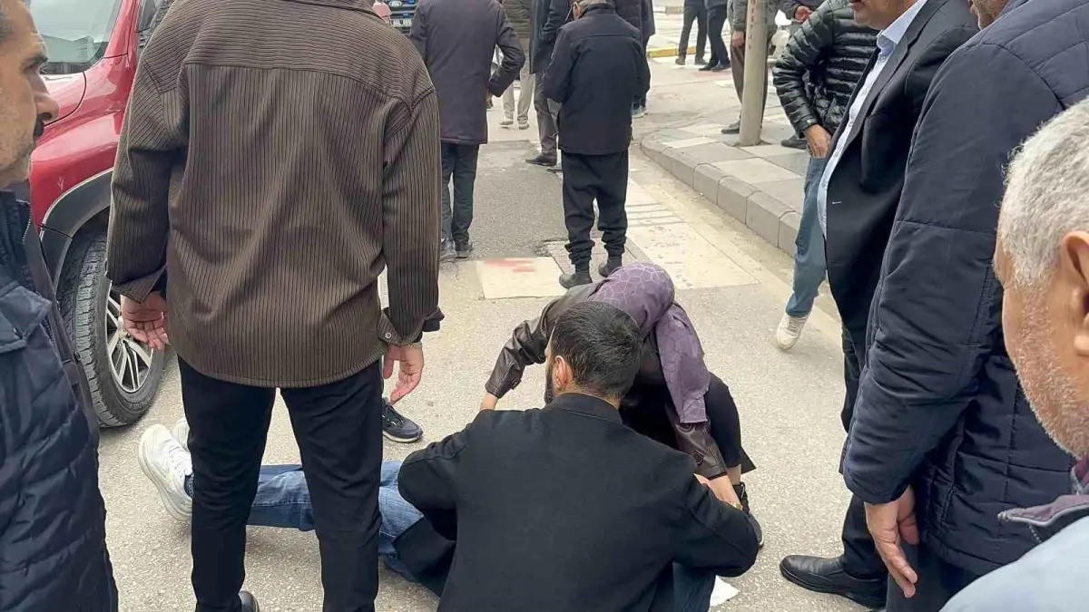 Elazığ’da Yaşlı Adam Pick‑up Çarpması Sonrası Yaralandı