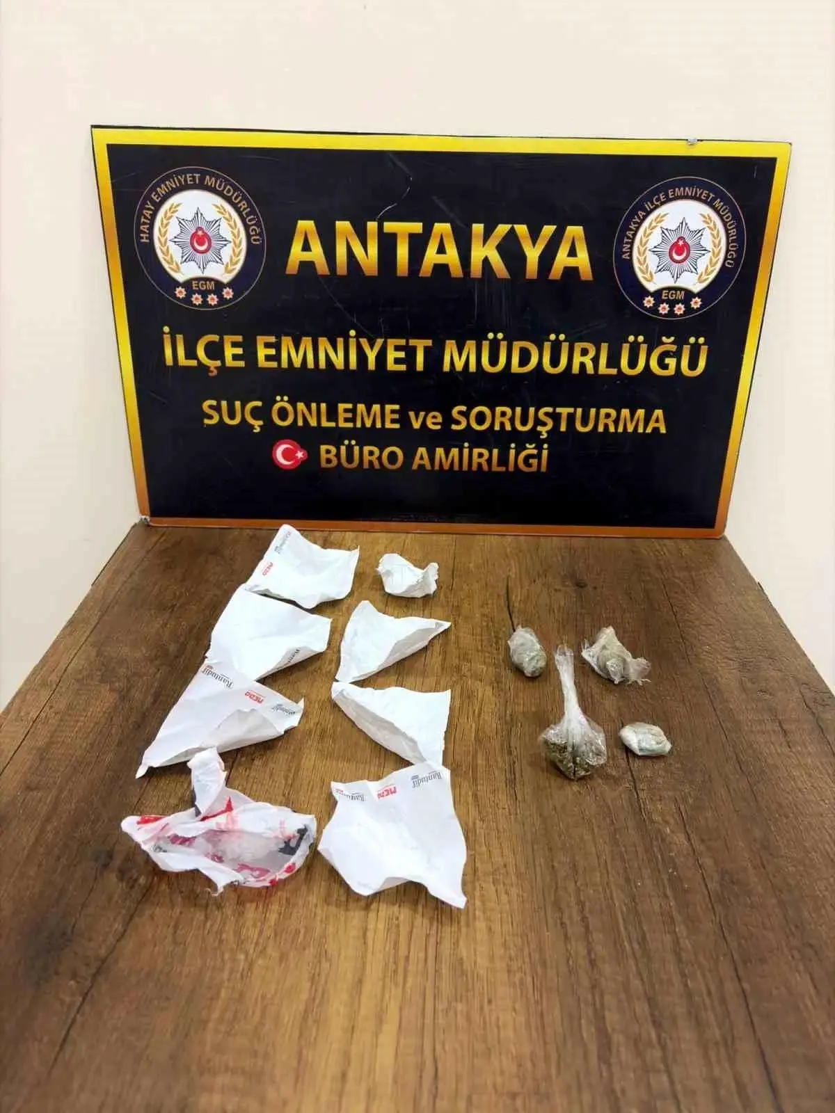 Antakya’da Uyuşturucu Kaçakçılığına Büyük Operasyon: 4 Şüpheli Gözaltında