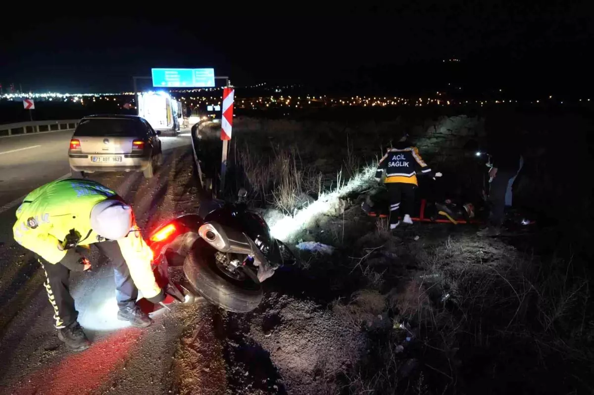 Kırıkkale'de Motosiklet Çarpışması: Dayı ve Yeğen Hastaneye Alındı