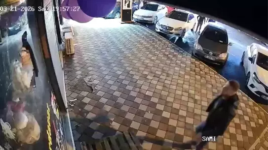 Kırılan cam bardak ve tartışma anı