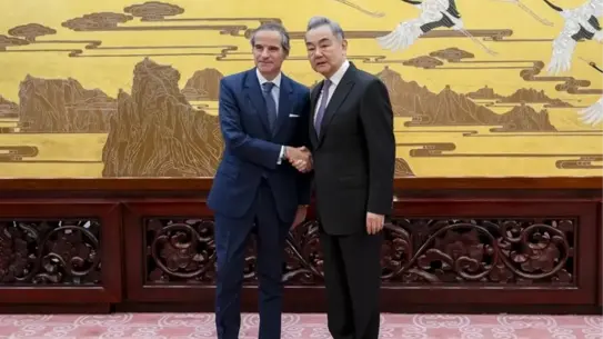 Çin Dışişleri Bakanı Wang Yi ve IAEA Başkanı Rafael Grossi Uluslararası Nükleer Güvenlik Üzerine Görüştü