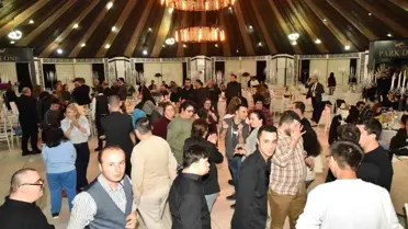 Etkinlikte Down sendromlu bireyler ve aileleri bir arada