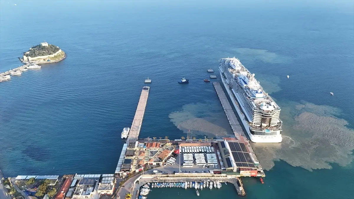 Sun Princess, 4.000 Turisti Kuşadası’na Getirdi: Türkiye’nin Turizm Noktasına Yeni Soluk