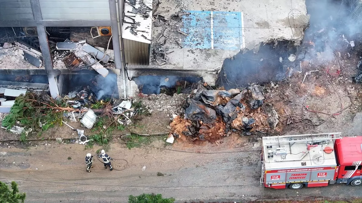 Arsin'de Fındık Fabrikası Deposu Yangın Yakaladı: 3 Yaralı ve Büyük Hasar