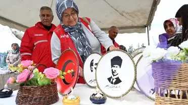 Kaderli kermesinde sergilenen el işi ürünler