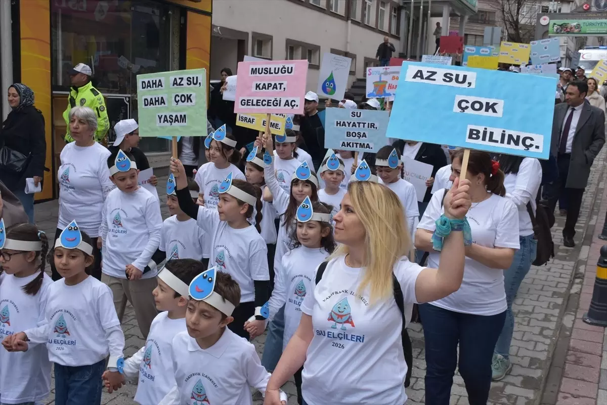 Artvin'de Su Farkındalık Yürüyüşü ile Doğal Kaynakları Koruma Şöleni