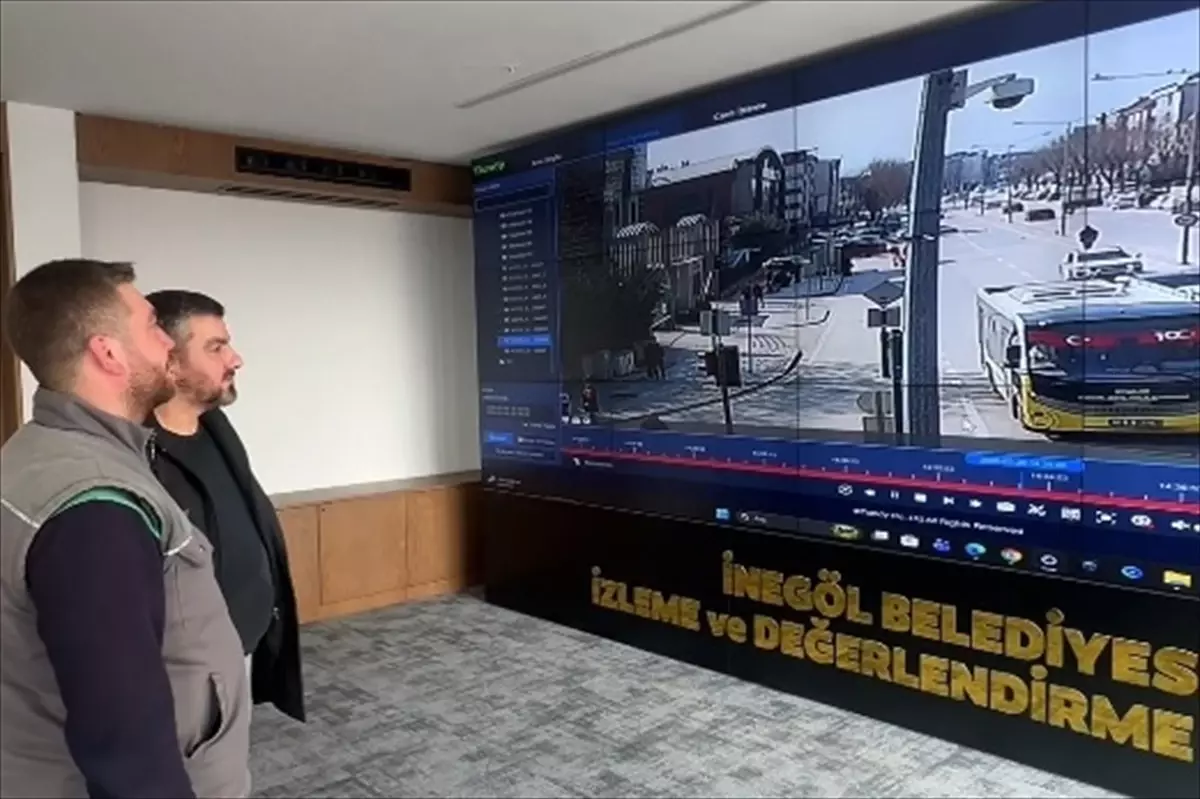 İnegöl’de Kayıp Çanta Sahibiyle Buluştu: 200 Bin Liralık Değerli Eşya Güvende