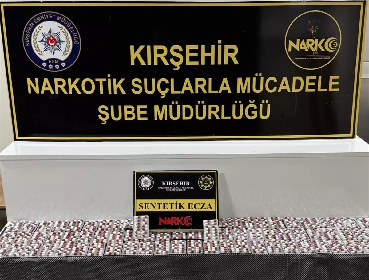 Kırşehir'de Büyük Uyuşturucu Operasyonu: 1.110 Sentetik Hap Ele Geçirildi