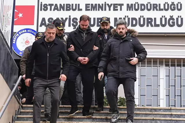Olay yerinde polis ekipleri