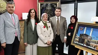 Sergide sergilenen kaligrafi eseri