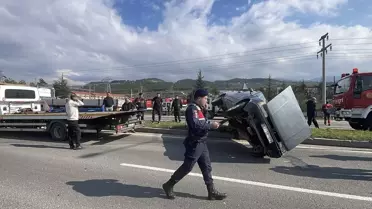 Kaza anındaki otomobil ve kamyon