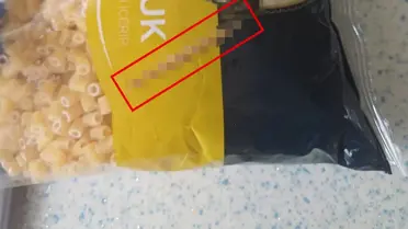 BİM makarna paketinin içindeki ahşap parça