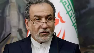 İran Dışişleri Bakanı Arakçi'nin konuşma sahnesi