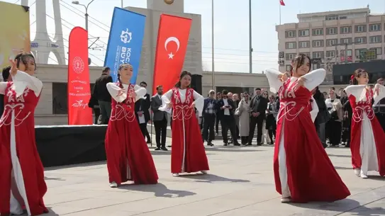 Nevruz kutlamasından renkli bir an