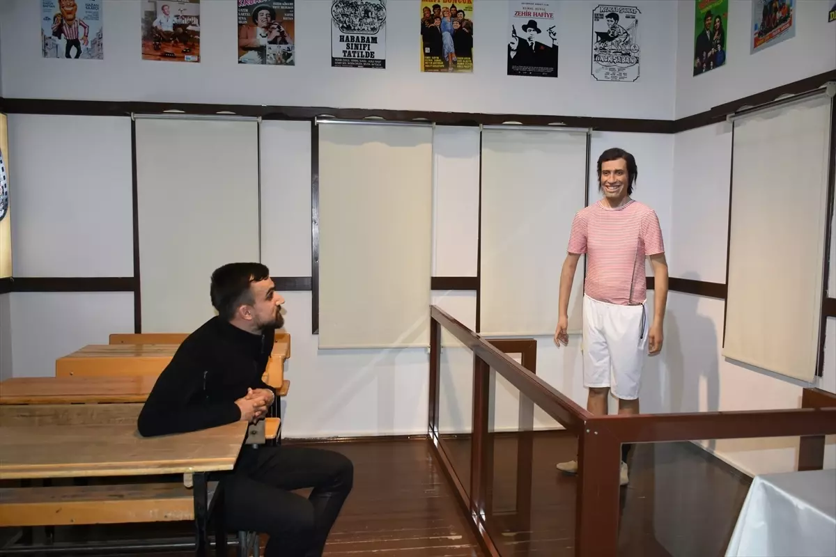 Gül Sunal, Malatya’da Kemal Sunal Anı Odasını Gezdi ve Duygusal Anlar Yaşadı