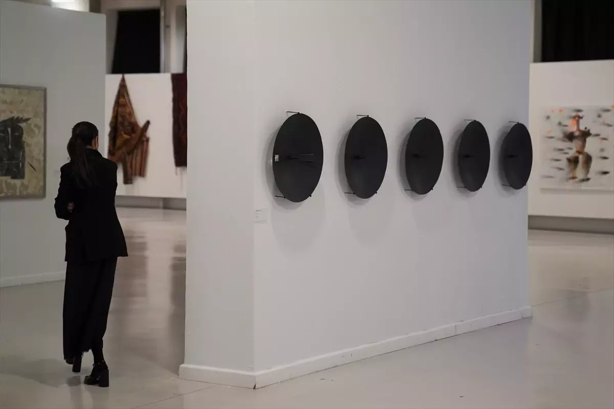 Hüsamettin Koçan’ın “Ben Bu” Sergisi CerModern’da Sanatseverlerle Buluştu